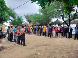 Karya Bakti TNI–Polri dan Instansi Bersihkan Pantai Slili